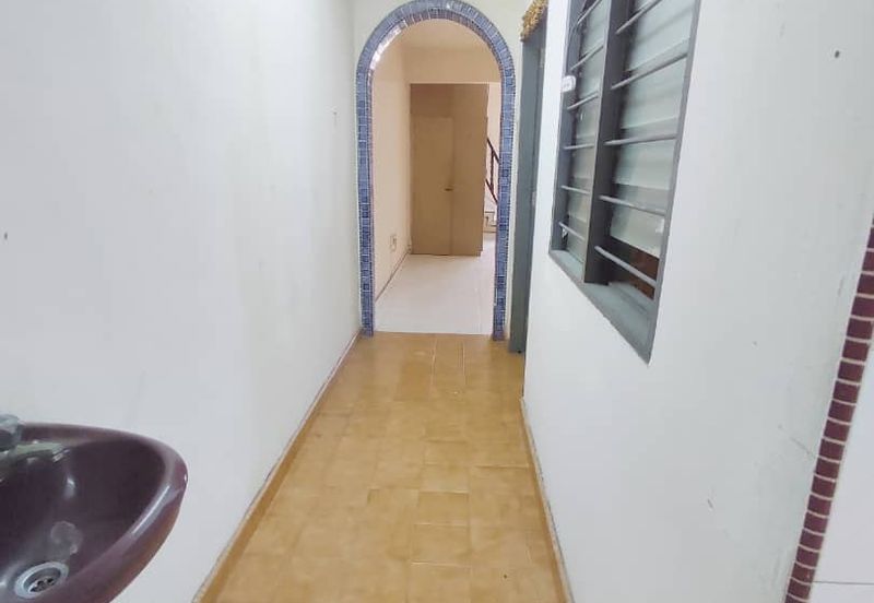 Teres 2 Tingkat Bukit Setongkol Kuantan (Untuk Dijual)