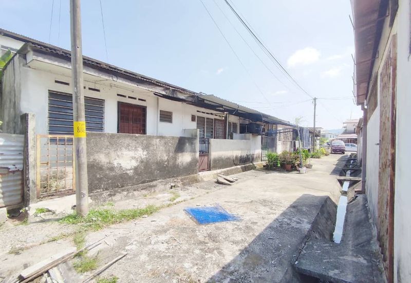 Teres 2 Tingkat Bukit Setongkol Kuantan (Untuk Dijual)