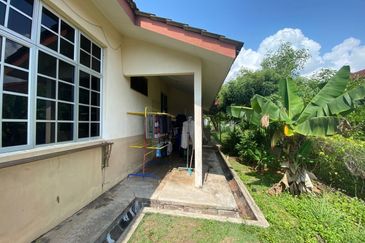 Semi D 1 Tingkat Sungai Ular Kuantan (Untuk Dijual)