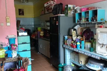 Teres 1 Tingkat Taman Bunga Tanjung Chukai Kemaman (Untuk Dijual)