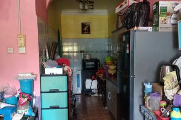 Teres 1 Tingkat Taman Bunga Tanjung Chukai Kemaman (Untuk Dijual)