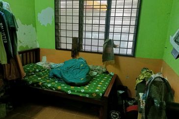 Teres 1 Tingkat Taman Bunga Tanjung Chukai Kemaman (Untuk Dijual)