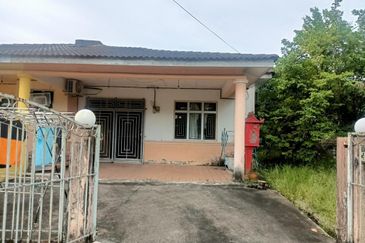 Semi D 1 Tingkat Taman Mutiara Binjai Kemaman (Untuk Dijual)