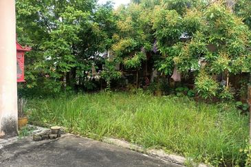 Semi D 1 Tingkat Taman Mutiara Binjai Kemaman (Untuk Dijual)