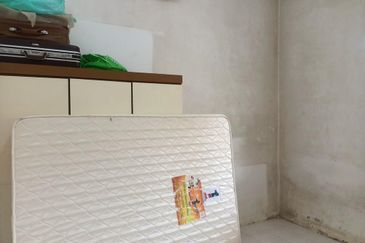 Semi D 1 Tingkat Taman Mutiara Binjai Kemaman (Untuk Dijual)