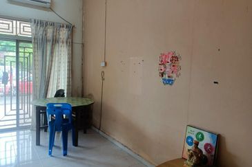 Semi D 1 Tingkat Taman Mutiara Binjai Kemaman (Untuk Dijual)