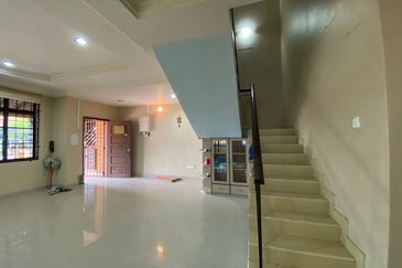 Semi D 2 Tingkat Indera Mahkota 14 Kuantan (Untuk Dijual) 