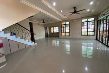 Semi D 2 Tingkat Indera Mahkota 14 Kuantan (Untuk Dijual) 