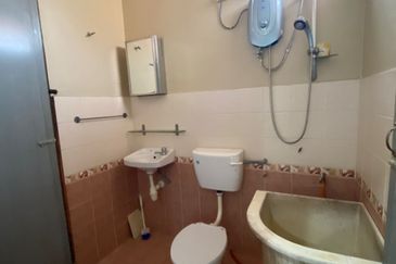 Semi D 2 Tingkat Indera Mahkota 14 Kuantan (Untuk Dijual) 