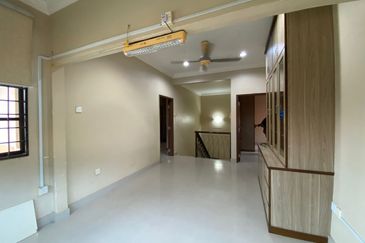 Semi D 2 Tingkat Indera Mahkota 14 Kuantan (Untuk Dijual) 