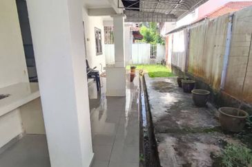 Banglo 2 Tingkat Tok Sira Kuantan (Untuk Dijual)
