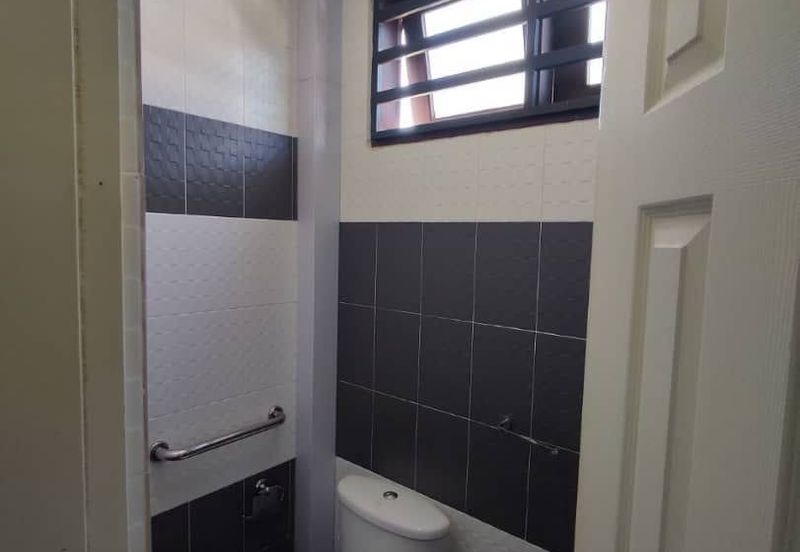 Banglo 2 Tingkat Tok Sira Kuantan (Untuk Dijual)