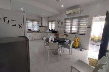 Banglo 2 Tingkat Tok Sira Kuantan (Untuk Dijual)