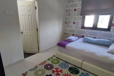 Banglo 2 Tingkat Tok Sira Kuantan (Untuk Dijual)