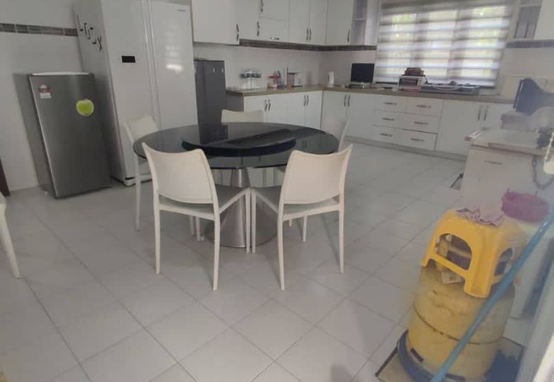 Banglo 2 Tingkat Tok Sira Kuantan (Untuk Dijual)