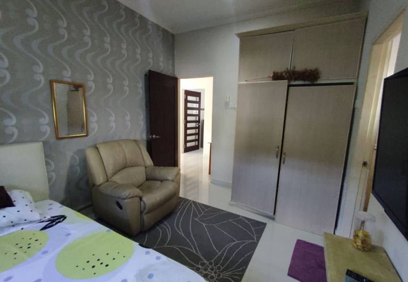 Banglo 2 Tingkat Tok Sira Kuantan (Untuk Dijual)