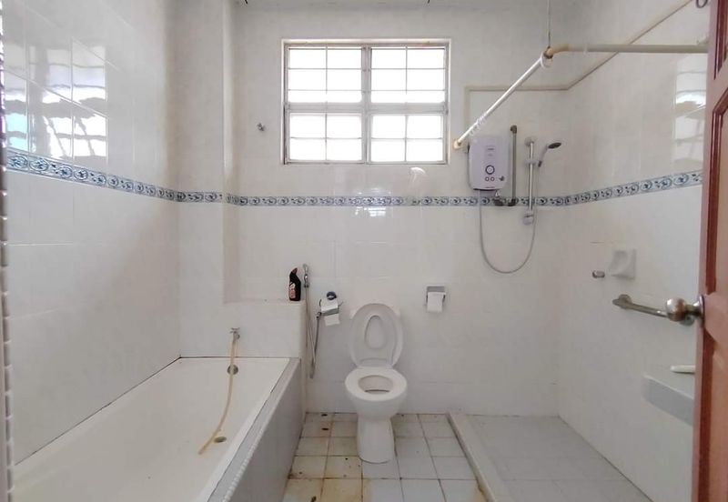 Banglo 2 Tingkat Taman Ibai Golf Kuala Terengganu (Untuk Dijual)