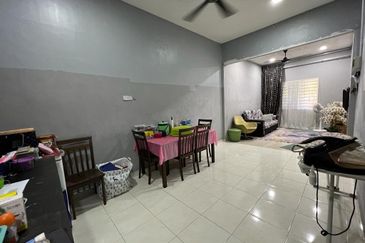 Teres 1 Tingkat Taman PSJ Sungai Karang Kuantan (Untuk Dijual)