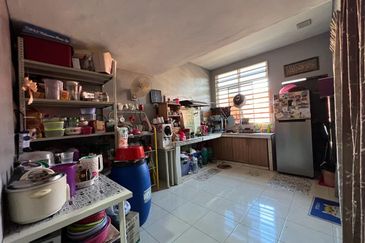 Teres 1 Tingkat Taman PSJ Sungai Karang Kuantan (Untuk Dijual)