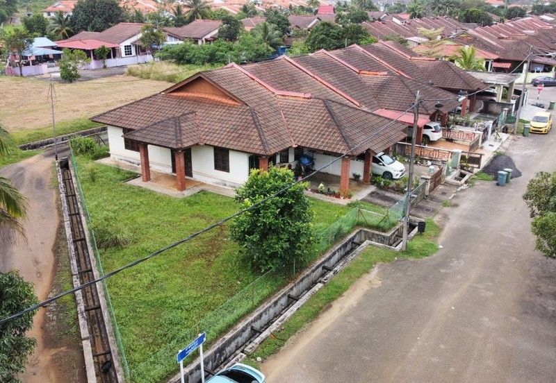 Teres 1 Tingkat Corner Lot Bandar Damansara Kuantan (Untuk Dijual)