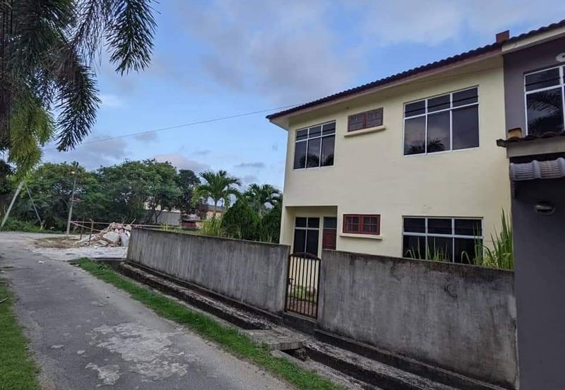 Teres 2 Tingkat Corner Lot Bukit Besar Terengganu (Untuk Dijual)