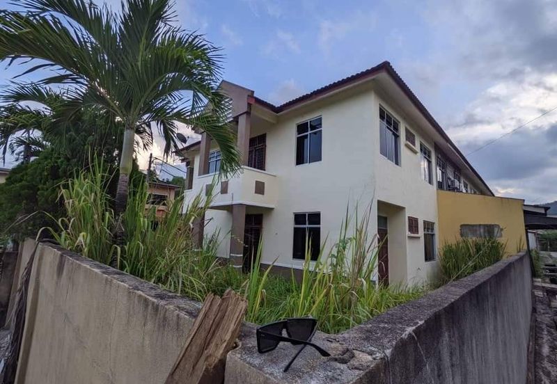 Teres 2 Tingkat Corner Lot Bukit Besar Terengganu (Untuk Dijual)