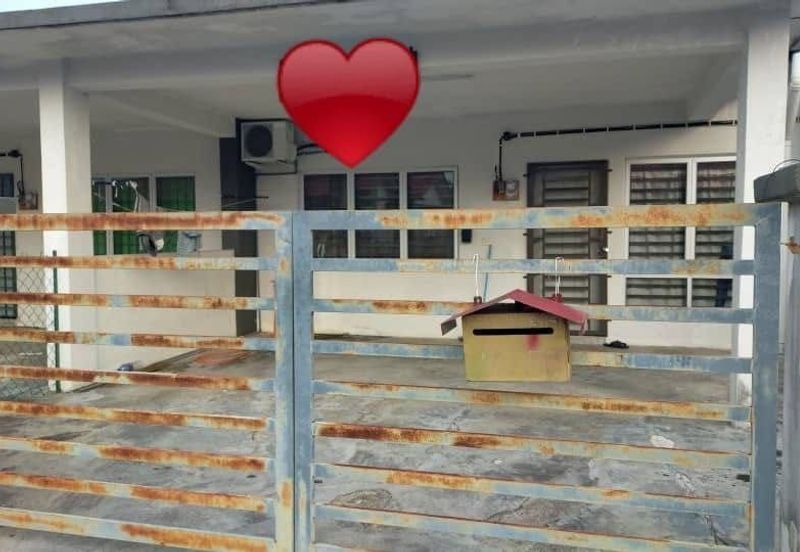 BANDAR SATELITE MUADZAM SHAH