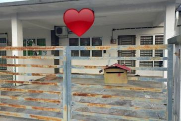 BANDAR SATELITE MUADZAM SHAH