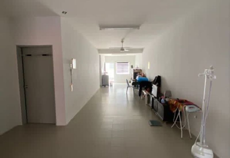 BANDAR SATELITE MUADZAM SHAH