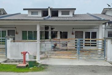 BANDAR SATELITE MUADZAM SHAH