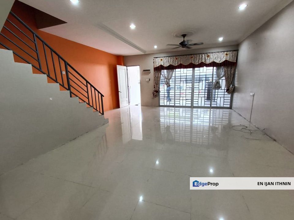  (OPEN TITLE) RENOVATED KITCHEN TAMAN ANGSANA HEIGHTS JERANTUT  TERES 2 TINGKAT UNTUK DIJUAL Bebas banjir, Pahang, Jerantut
