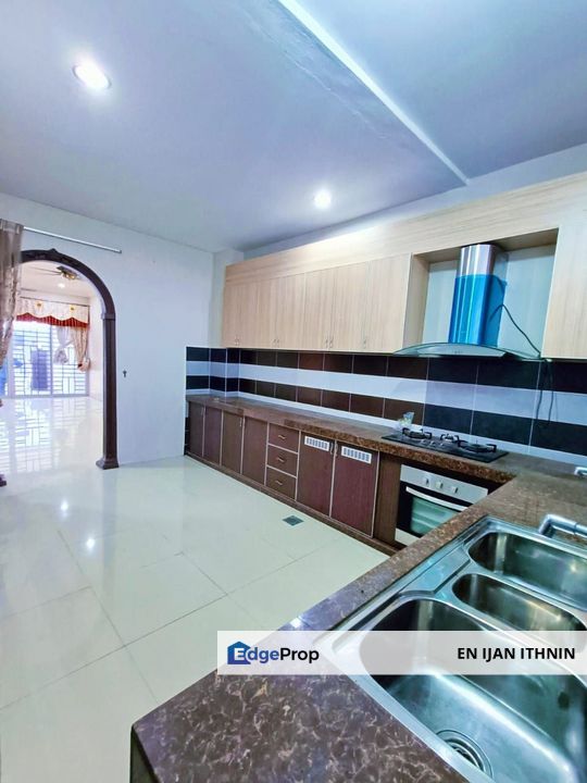  (OPEN TITLE) RENOVATED KITCHEN TAMAN ANGSANA HEIGHTS JERANTUT  TERES 2 TINGKAT UNTUK DIJUAL Bebas banjir, Pahang, Jerantut