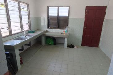 KAMPUNG CHENGAL LEMPONG