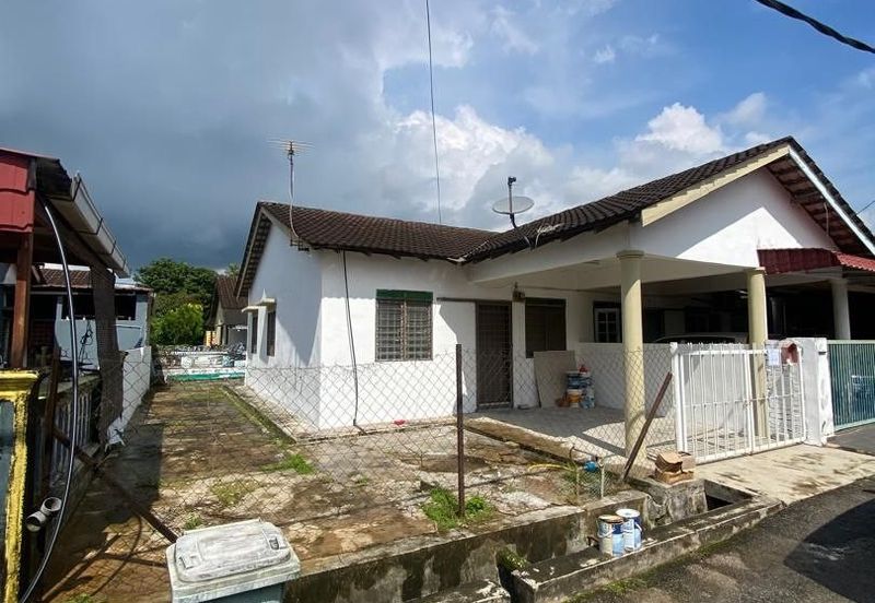 KAMPUNG PADANG LESTARI