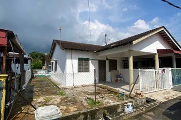 KAMPUNG PADANG LESTARI