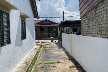 KAMPUNG PADANG LESTARI