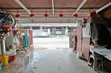 KAMPUNG PADANG LESTARI