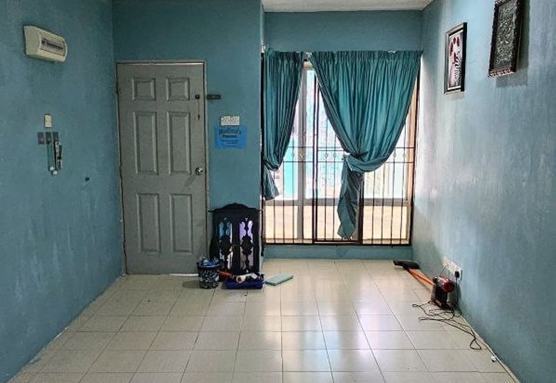 BANDAR SATELITE MUADZAM SHAH