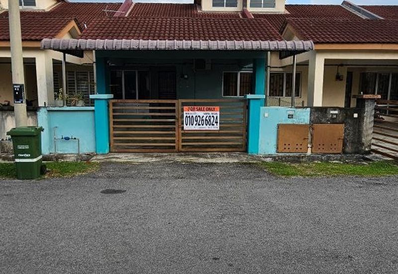 BANDAR SATELITE MUADZAM SHAH