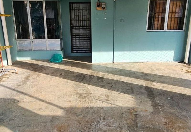 BANDAR SATELITE MUADZAM SHAH