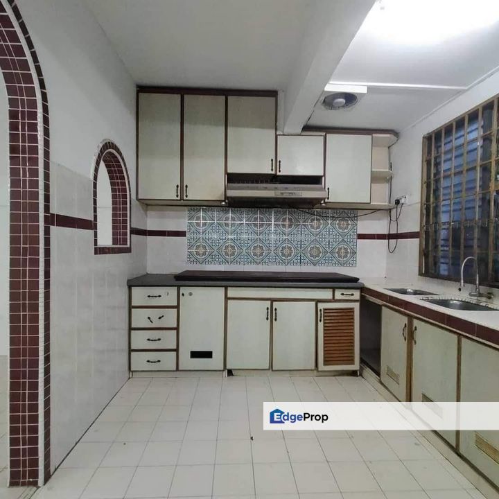 𝐓𝐄𝐑𝐄𝐒 𝟐 𝐓𝐈𝐍𝐆𝐊𝐀𝐓 𝐂𝐎𝐑𝐍𝐄𝐑 𝐋𝐎𝐓 𝐈𝐌𝟐 KUANTAN PAHANG, Pahang, Kuantan