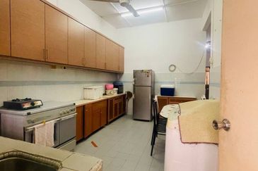 TAMAN SAGA, MENTAKAB