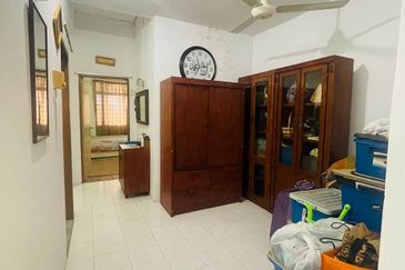 TAMAN SAGA, MENTAKAB