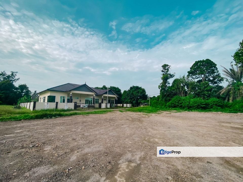 𝐓𝐀𝐍𝐀𝐇 𝐋𝐎𝐓 𝐁𝐀𝐍𝐆𝐋𝐎 & 𝐒𝐄𝐌𝐈-𝐃 𝐃𝐈 𝐁𝐀𝐍𝐆𝐆𝐎𝐋 𝐂𝐄𝐌𝐏𝐄𝐃𝐀𝐊, 𝐊𝐔𝐀𝐋𝐀 𝐓𝐄𝐑𝐄𝐍𝐆𝐆𝐀𝐍𝐔, Terengganu, Kemaman