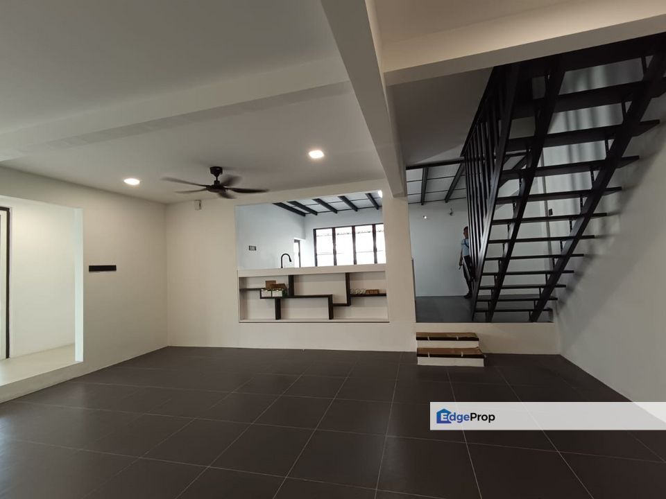 TOK SIRA SEMI-D MEWAH RENOVASI MODEN @ KUANTAN FOR SALE, Pahang, Kuantan