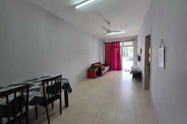 TAMAN GAMBANG DAMAI/DESA HIJAUAN