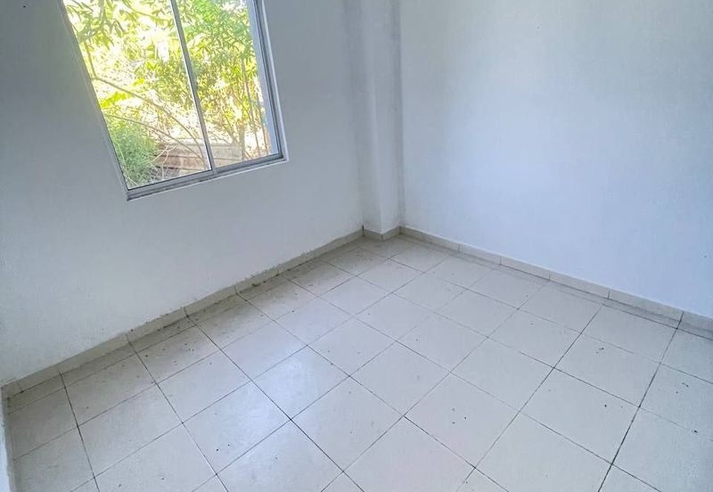 TAMAN BESERAH PANTAI