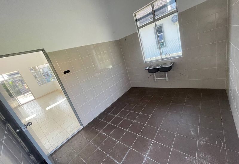 TAMAN BESERAH PANTAI