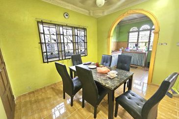 BANDAR SATELITE MUADZAM SHAH