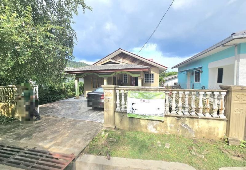 BANDAR SATELITE MUADZAM SHAH